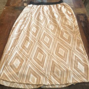 Lularoe Lucy skirt size Large.